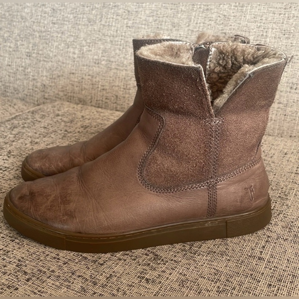 Frye Women’s Gemma Shearling Short Boot Lined, Leather. Size 7.5. So Cozy! - Picture 2 of 11